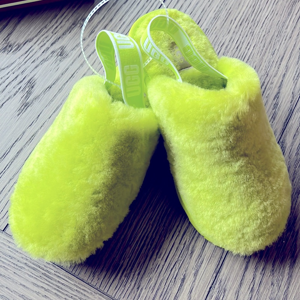 UGG neon green girls sleepers size 3